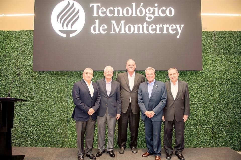 José Antonio Fernández Carbajal, Alfonso González Migoya, Roberto Villarreal Maiz, Miguel Schwarz Marx y Salvador Alva
