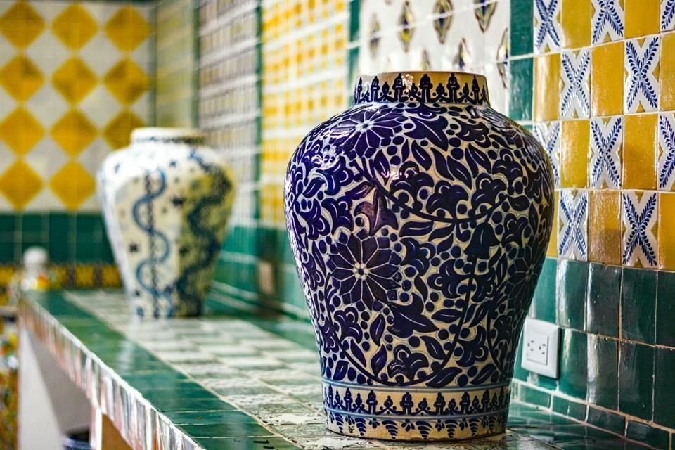 México y España lograron hoy la inscripción de la cerámica de talavera en la Lista Representativa del Patrimonio Cultural Inmaterial de la Humanidad.