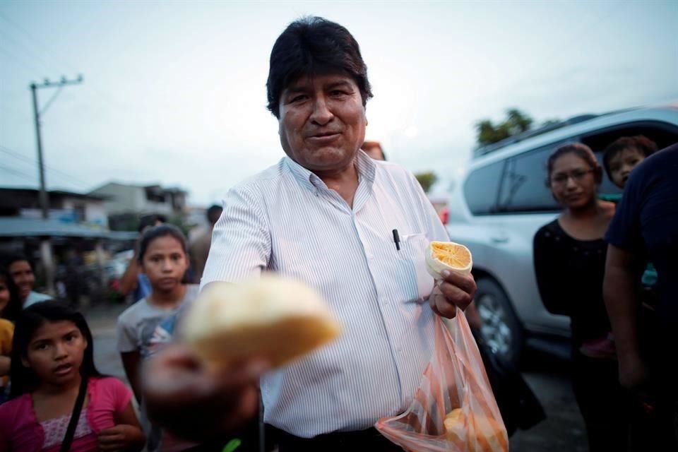 Evo Morales aseguró que seguirá luchando desde Argentina.
