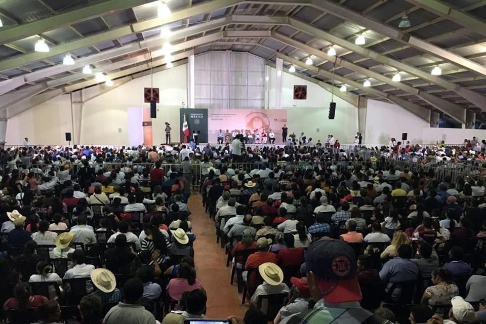 El Presidente AMLO encabezó una asamblea ejidal en Teapa, Tabasco.