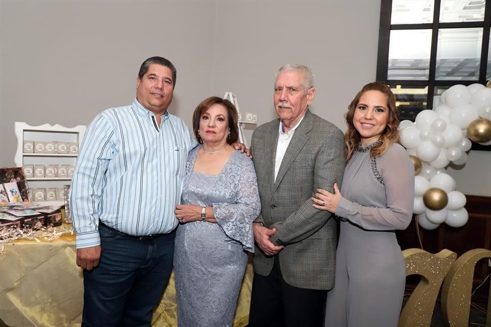 Ramiro Rangel Vázquez, Lupita Vázquez de Rangel, Ramiro Rangel Gutiérrez y Nora Rangel de Martínez