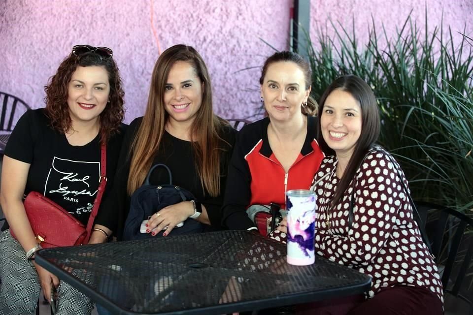 Roció Zuazua, Alejandra Ruiz, Bety de Cantu y Silvia  de Garza