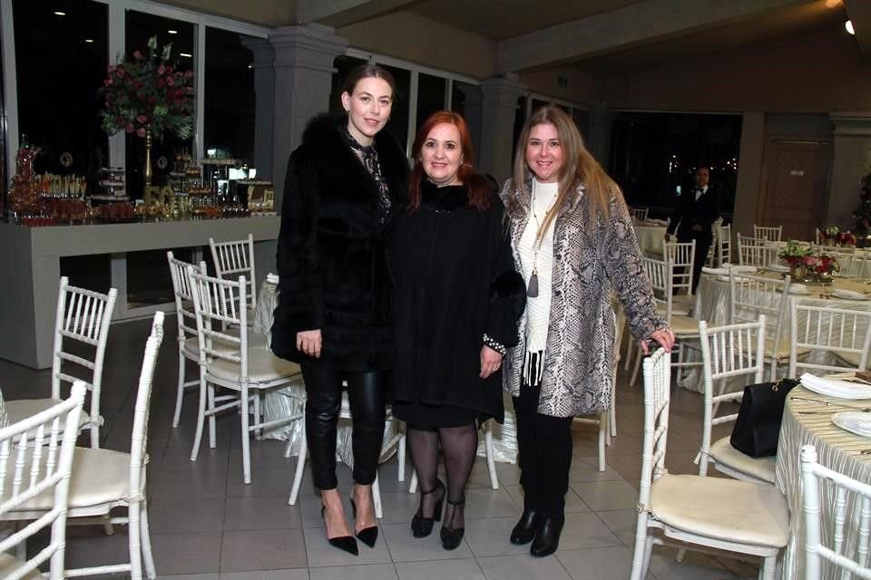 Albelzy Rosiles, Lorena Martínez y Miryam Dávila