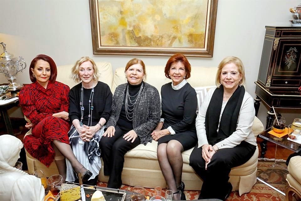 Amalia Lozano de Maiz, Mary Moyeda de Mercado, Malena González Tamez, Eva Martínez de Garza Evia y Rosa Elia de Hoyos de Maldonado