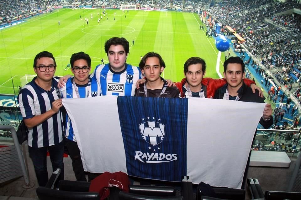 Héctor Delgado, Iker Pérez, Ramón Aragay, Ian González, Alec González e Isidro Pérez