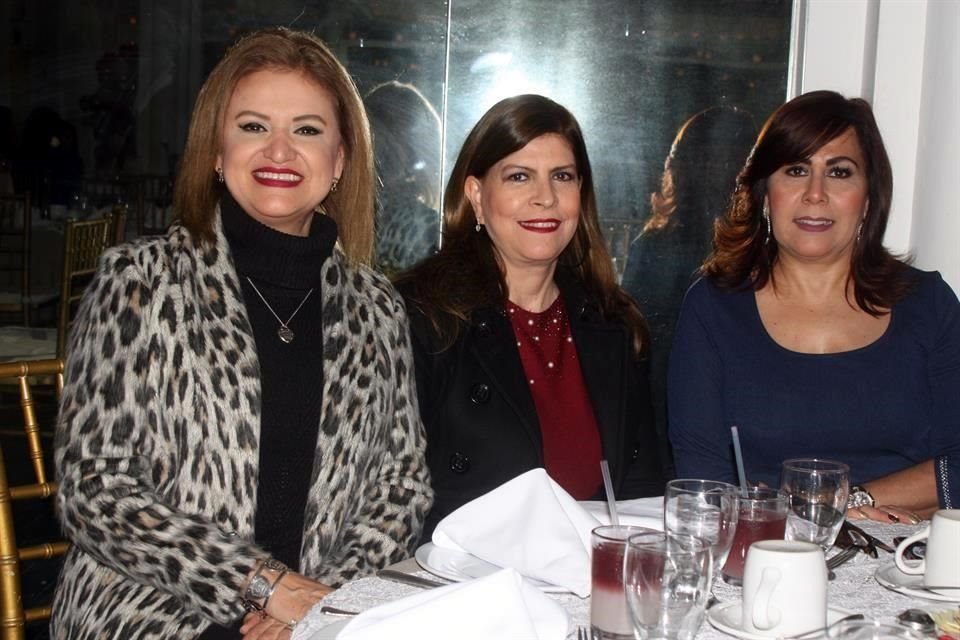 Mayra Morquecho, Elvira Rivera y Sandra Chávez