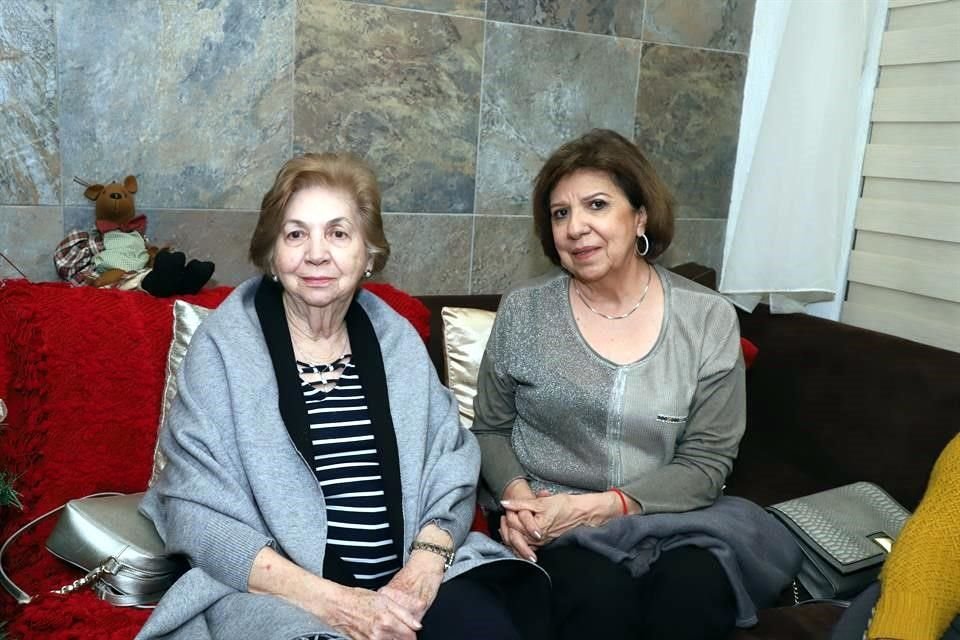 Carmen Elizondo de Páez y Laura Garza de Brieño