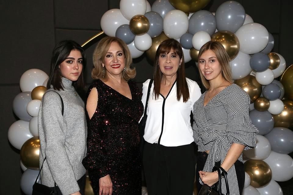 Daniela Colomé, Tina Garza de Madero, Margarita Colomé y Alejandra Colomé