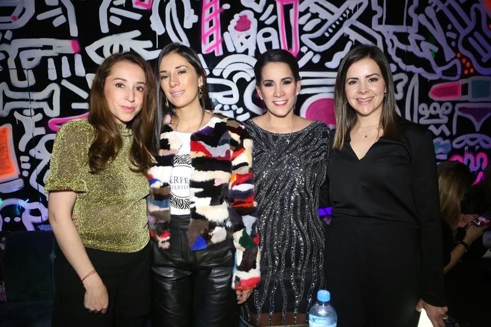 Ana Osorno de Mojica, Dafne Aguilar de Treviño, Daniela Manautou de García y Zamira Treviño