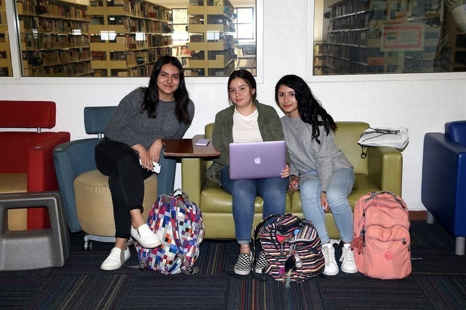 Angela Gómez, Paola Villanueva y Valeria García