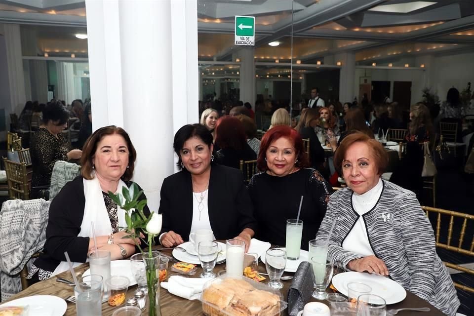Laura de Gómez, Nydia Cerda, Rosy Lechuga y Lupita Zárate