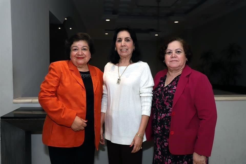 Adriana Guerrero Mendoza, Orelia Contreras de León e Hilda Graciela Garza de Clark, directiva entrante