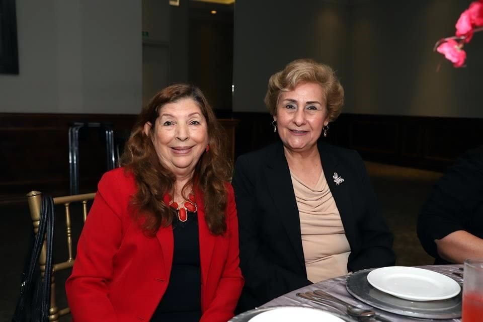 María Cárdenas Jasso y Delia Rita González de González