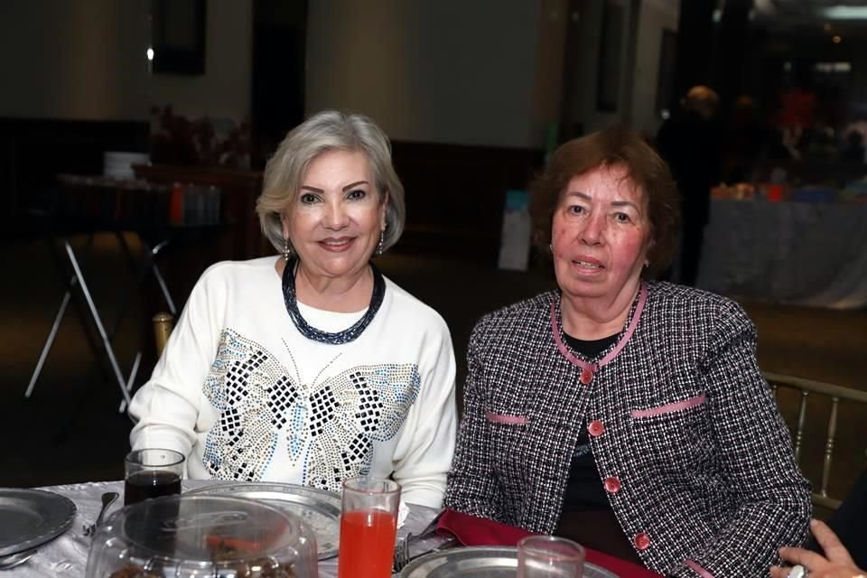 Elvira Alejandro de Ramírez y Eva Villarreal
