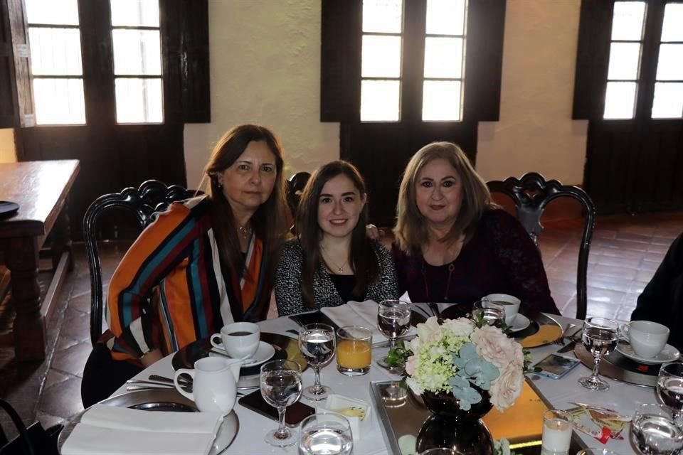 Carmen Garza, Ariana Chapa y Yolanda Vela