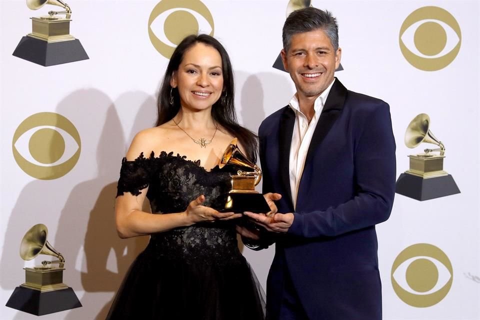 Rodrigo y Gabriela se llevaron Mejor Álbum Instrumental Contemporáneo.