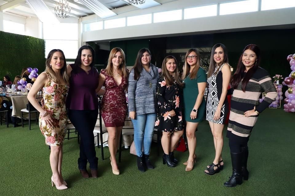 Marissa Arias, Lissy Lerma, Silvia González, Daniela Isasi, Edymar Cabrera, Nancy Moreno, Beatriz Muñoz y Paulina Puente