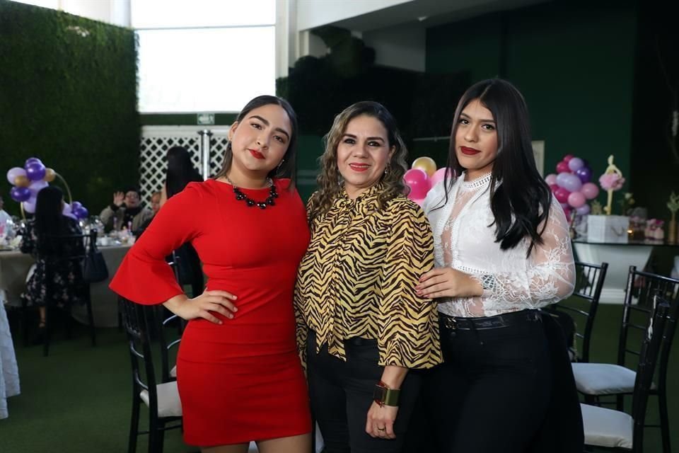 Laura Rivera, Marisela Barajas y Stefanny López