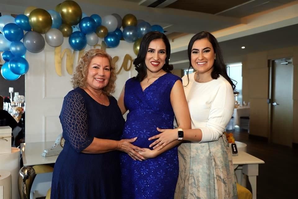 Rosario Garza de Lara, Angélica Lara de Hernández y Adriana Lara Garza
