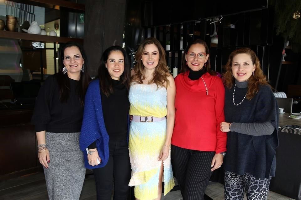 Alicia Valenzuela, Irma Elizondo de Gutiérrez, Mine Leal, Judith Sepúlveda y Vivi Ancira de De la Torre