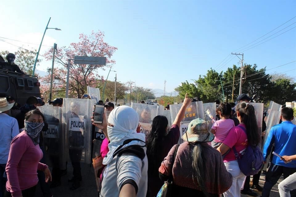 La CIDH condenó la represión que sufrieron padres de los 43 en Chiapas, y advirtió que pedirá información al respecto al Estado mexicano.