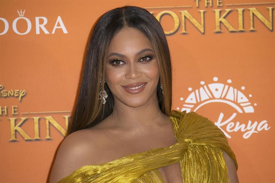 Beyonce fue la gran ganadora de la noche de los NAACP Image Awards al llevarse, entre otros, los títulos a Artista Femenina Excepcional, Canción Tradicional Excepcional y Variedad Excepcional.