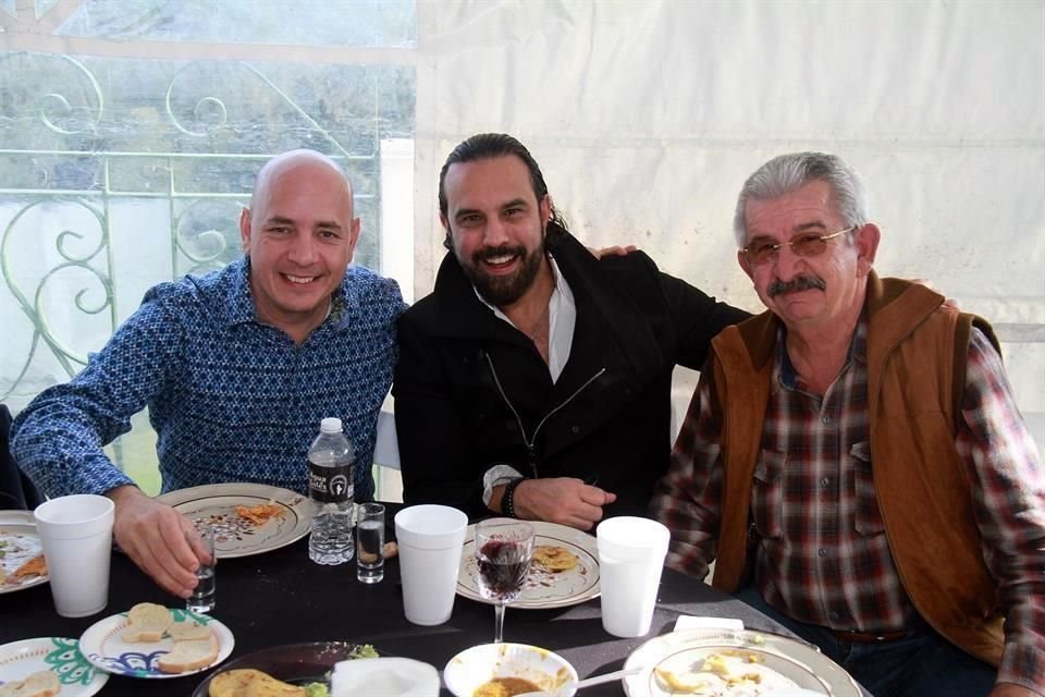 Sergio Charles, Jesús Flores Cantisani y Jesús Leal