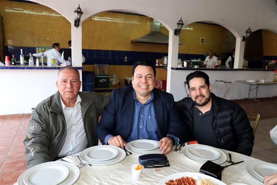 Ramiro Mendoza, Arturo Vargas y Carlos Aldape
