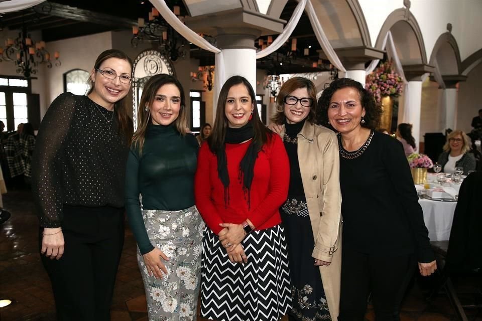 Sandra Torres Manzur, Rossy Caballero, Aydé de Léon, Elda Aranda y Nelly Rodríguez