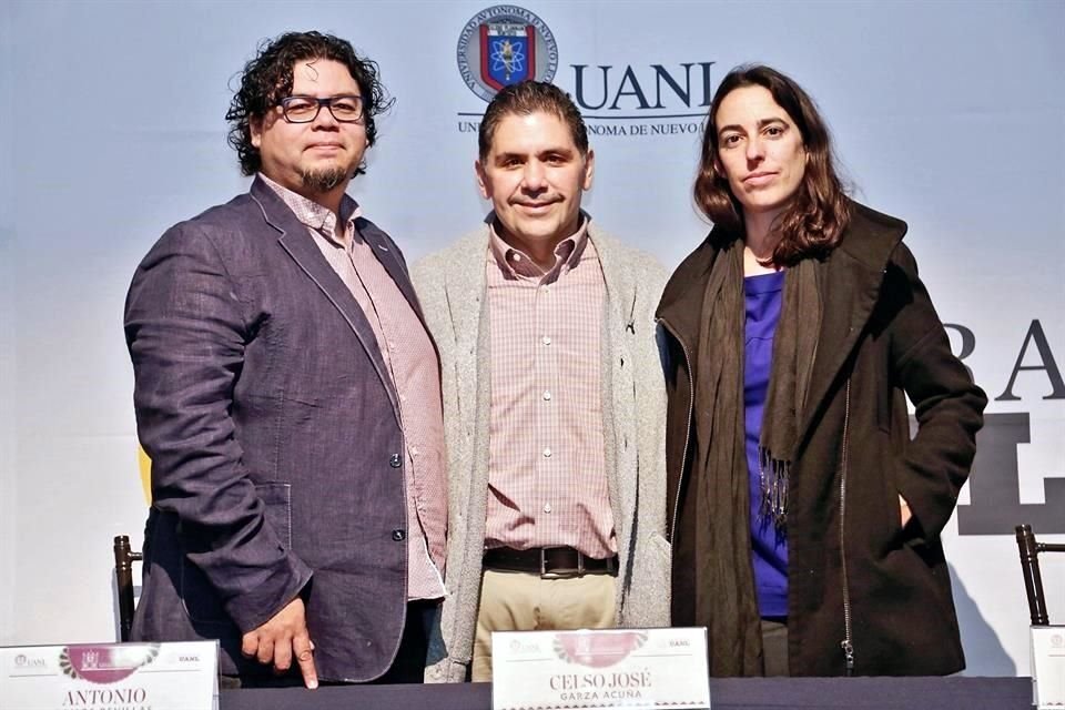 Antonio Ramos Revillas, (izq.) director de Editorial Universitaria, y Lluïsa Matarrodona (der.), coordinadora de Anagrama en México.