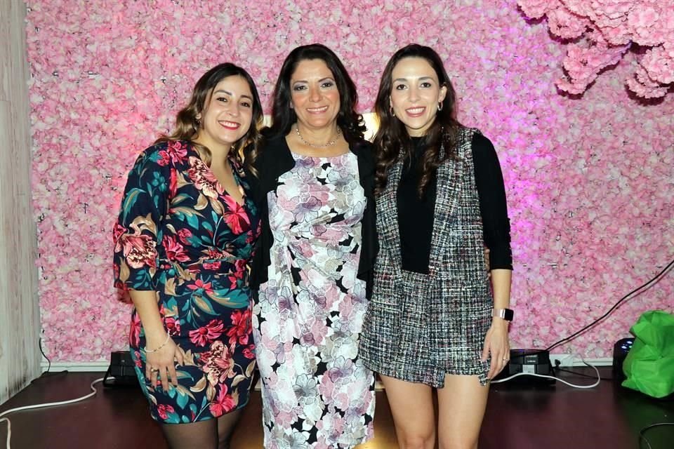 Sandra Alanis, Silvia González de Alanis y Silvia Alanis