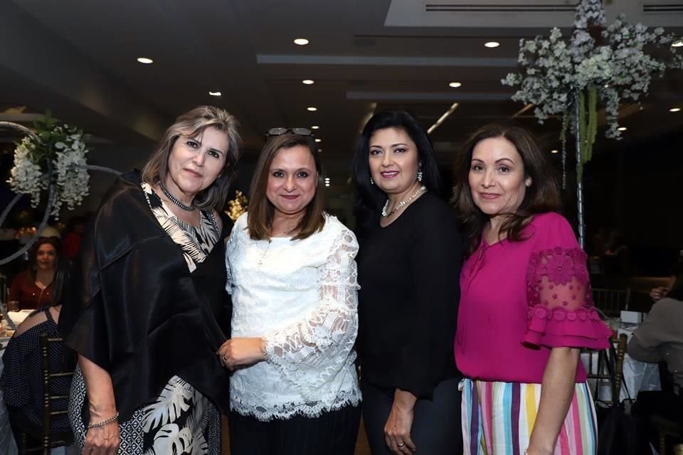Myrna García, Emma Salinas, Bertha García y Angélica Ramírez