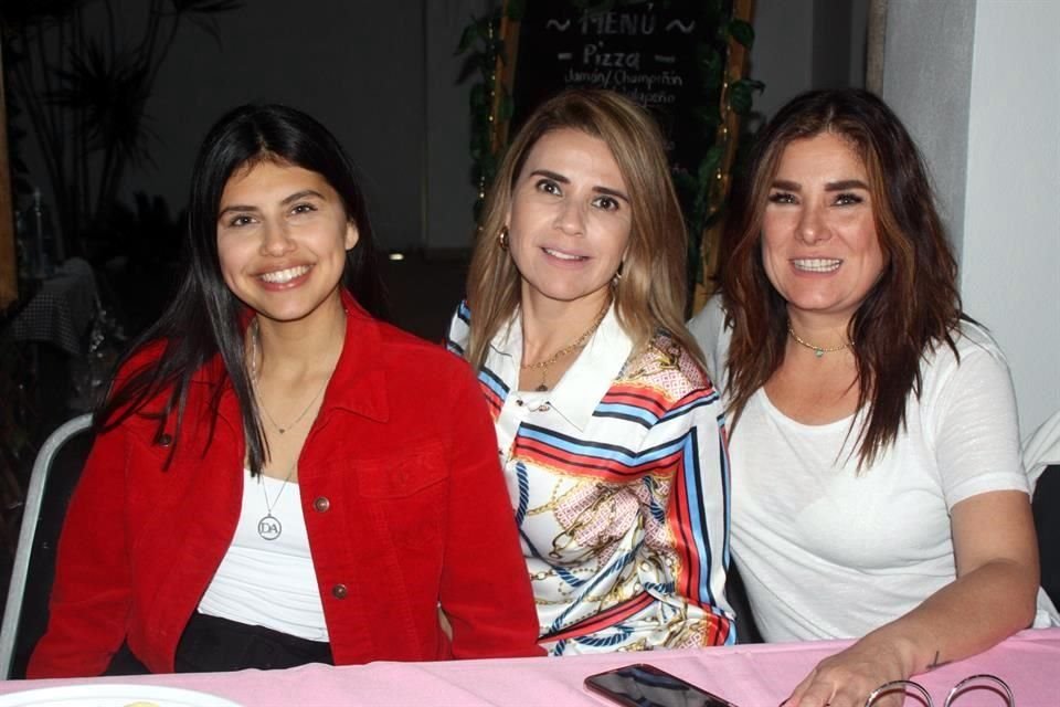 Marian Lara, Brenda Lara y Jasia Cárdenas