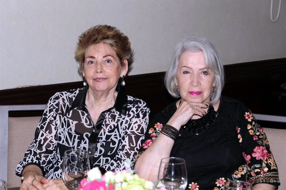 Patricia Martínez de Pinillos y Rosalba Arista de Pola