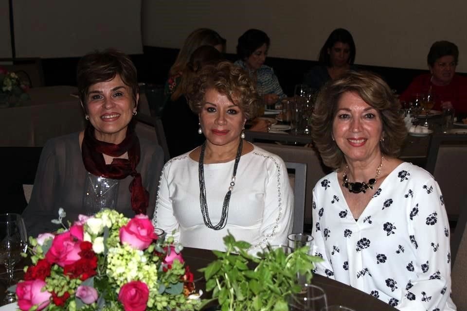 Ruth Lozano, María Luisa López de Thomae y Velia Valdés