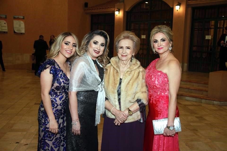 Jaquelin Pérez, Lupita Guzmán, María de la Luz Cantú y Pilar Guzmán de Garza