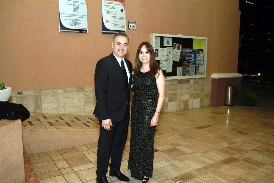 Jorge Figueroa Méndez y Lupita Lozano de Figueroa