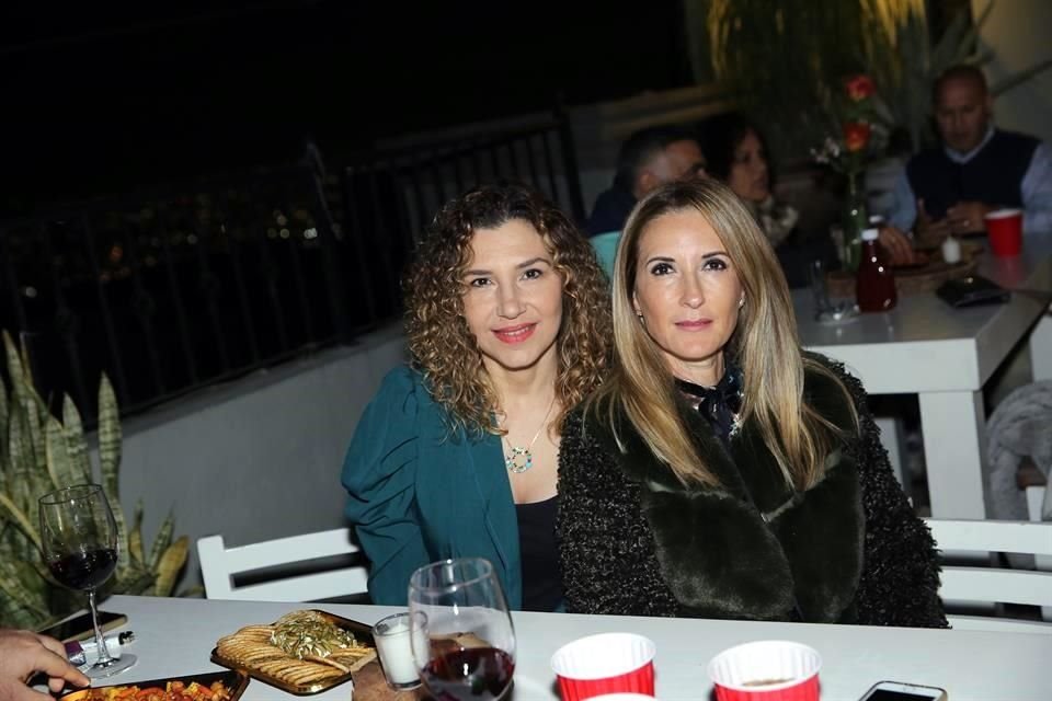 Claudia Salazar y Sandra Cadena