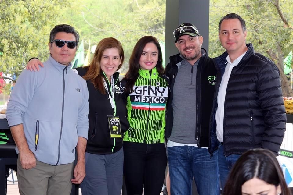 Raúl Alcala, Mercedes Martinez, Daniela Gand y Shun Gand