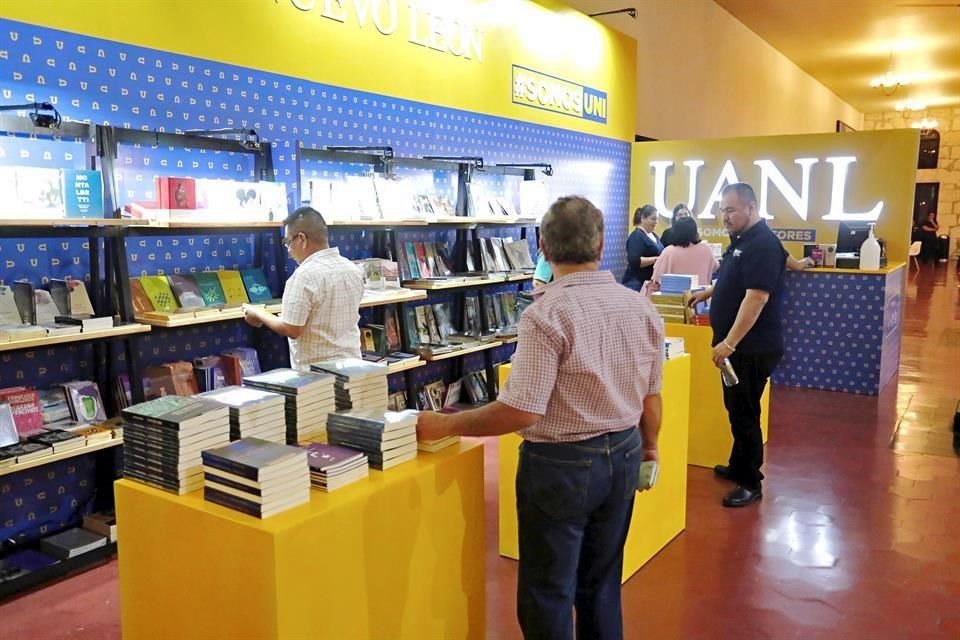 La UANLeer empezó ayer y se realizará hasta el domingo 15 de marzo en Colegio Civil.