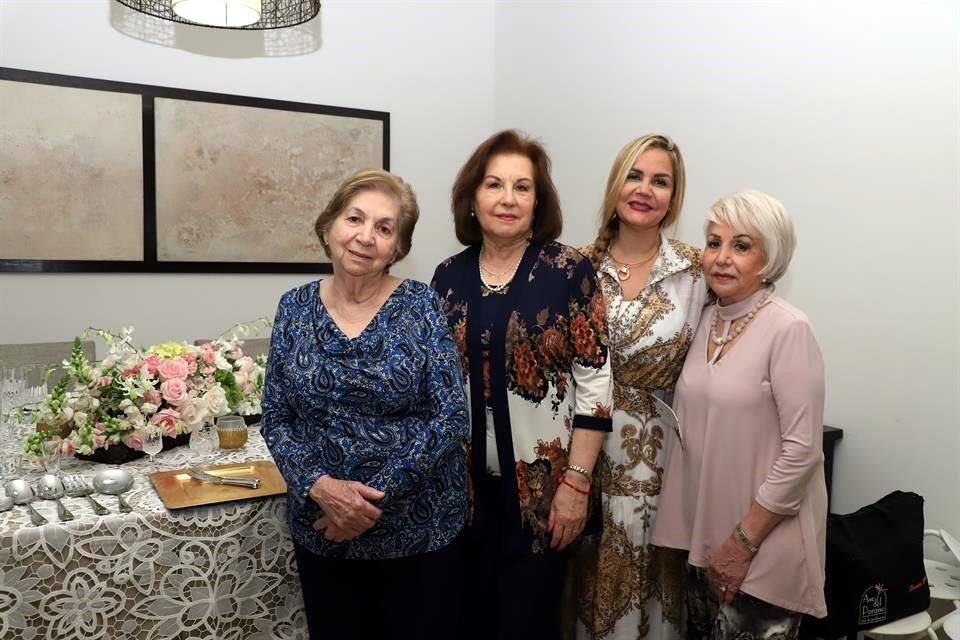 Carmen Elizondo de Páez, Gloria Patricia Salazar de Leal, Jazmín de Pomphrey y Soco de Fuentes