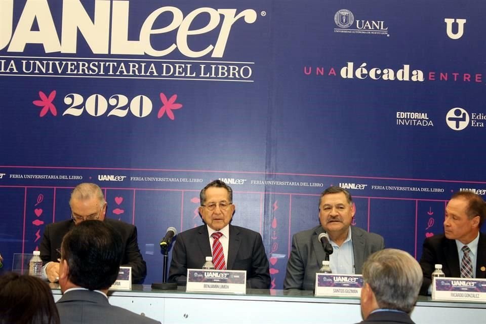 Benjamín Limón Rodríguez presentó su primer libro en la Feria Universitaria UANLeer 2020.