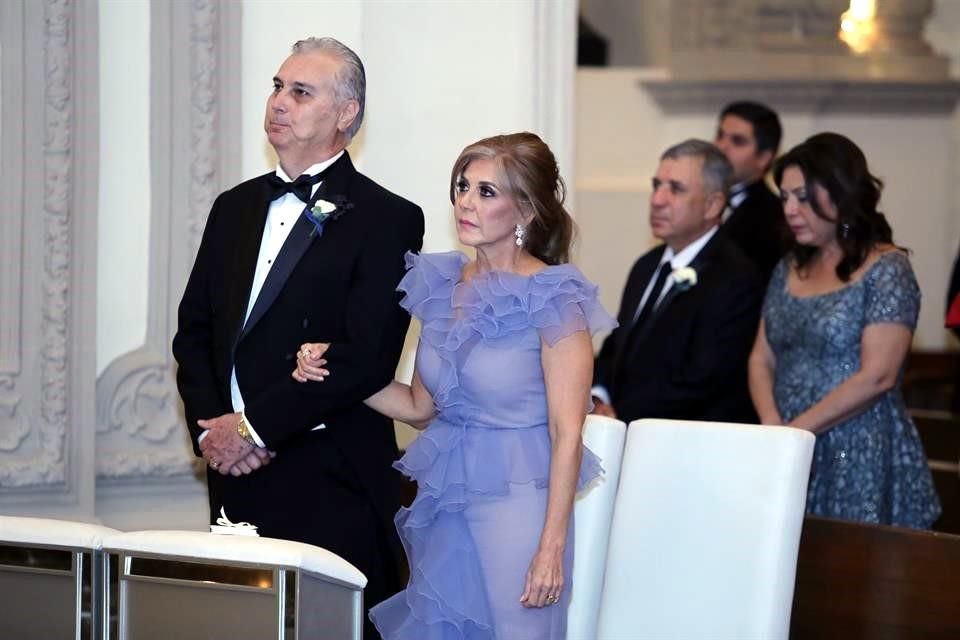 Guillermo González y Mayra Sánchez de González