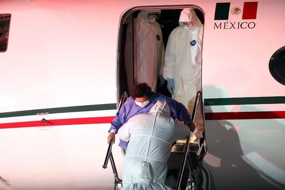 Ethel del Carmen Trujillo, mexicana de 80 años diagnosticada con Covid-19 durante su estancia en Perú, arribó a Mérida en avión de FAM.