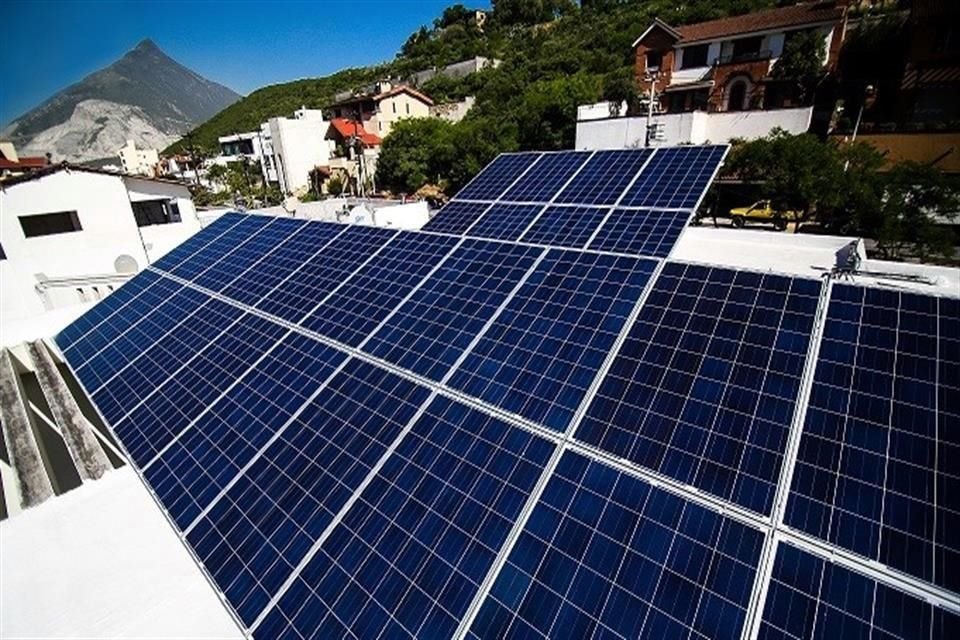 El 'abaratamiento' en los sistemas fotovoltaicos ha permitido que más usuarios opten por el aprovechamiento del sol. 