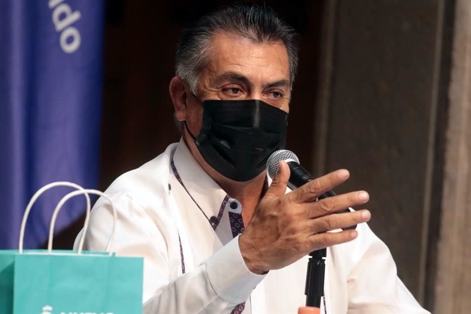 El Gobernador Jaime Rodríguez amenazó con cerrar a empresas que no transporten a su personal.