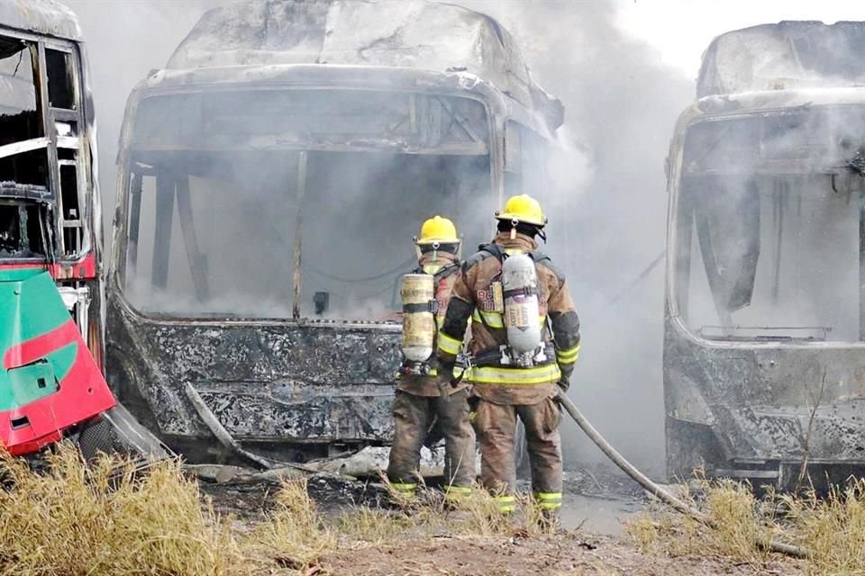 El 9 de mayo se registró un incendio en un terreno de la empresa Titanium Express, en el que nueve camiones de Ecovía quedaron calcinados.