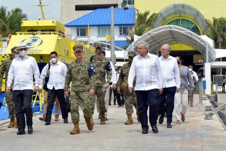 El Presidente AMLO conmemoró el Día de la Marina Nacional en Quintana Roo.