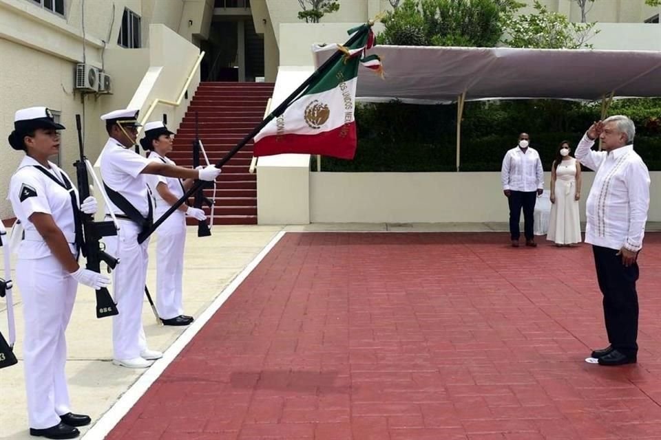 El Presidente encabezó conmemoración del Día de la Marina, en QR, dentro de su primera gira en 'nueva normalidad' y en medio de medidas sanitarias.