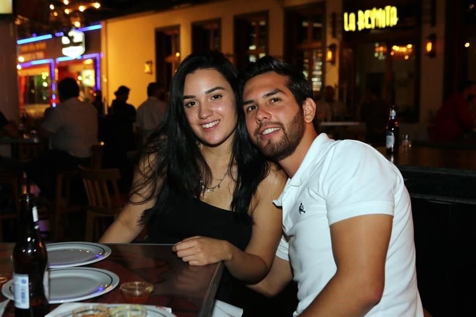 Claudia Valdez y Diego Martínez
